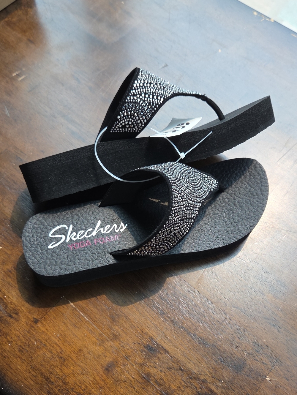 Skechers Size 9 Women's Black Rhinestone Platform Thong Sandals NEW
